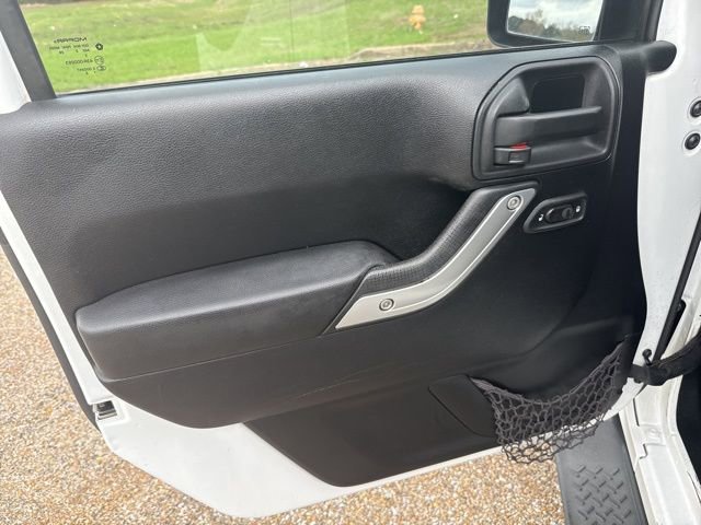 Used 2012 Jeep Wrangler Unlimited Sahara w/ Connectivity Group image 14