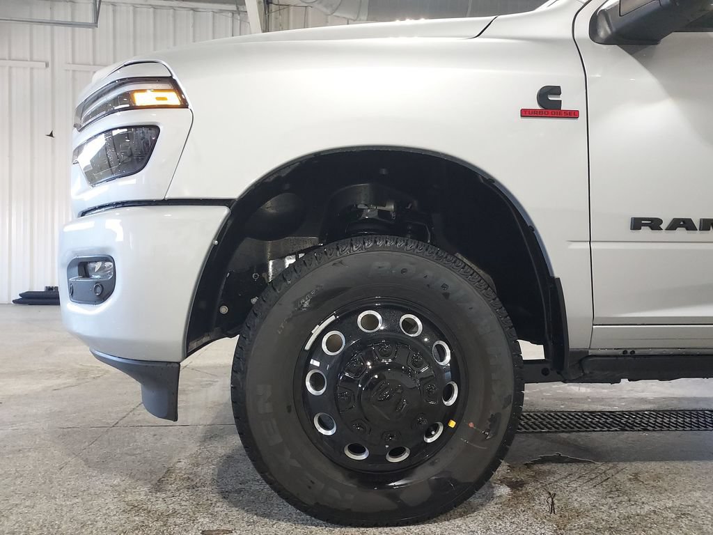 New 2026 RAM 3500 Laramie AWD/4WD image 16