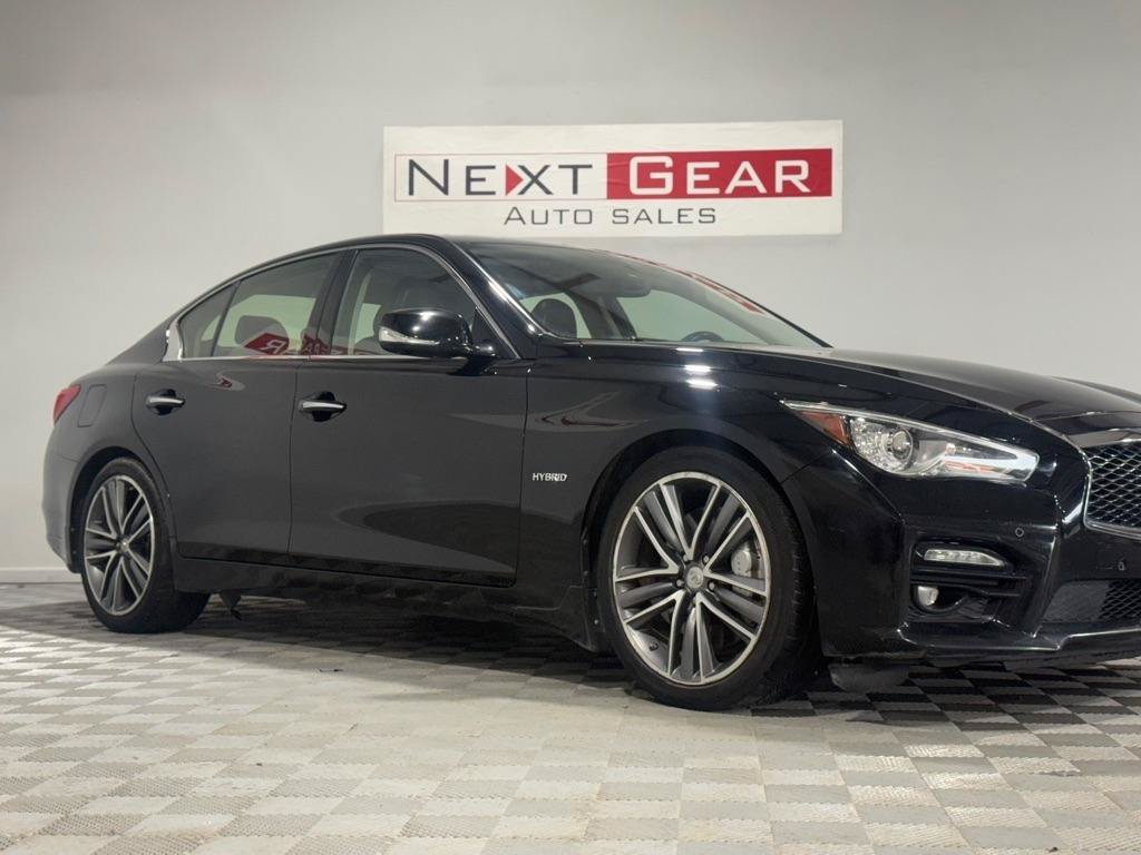 Used 2014 INFINITI Q50 Hybrid w/ Deluxe Technology Package RWD image 2
