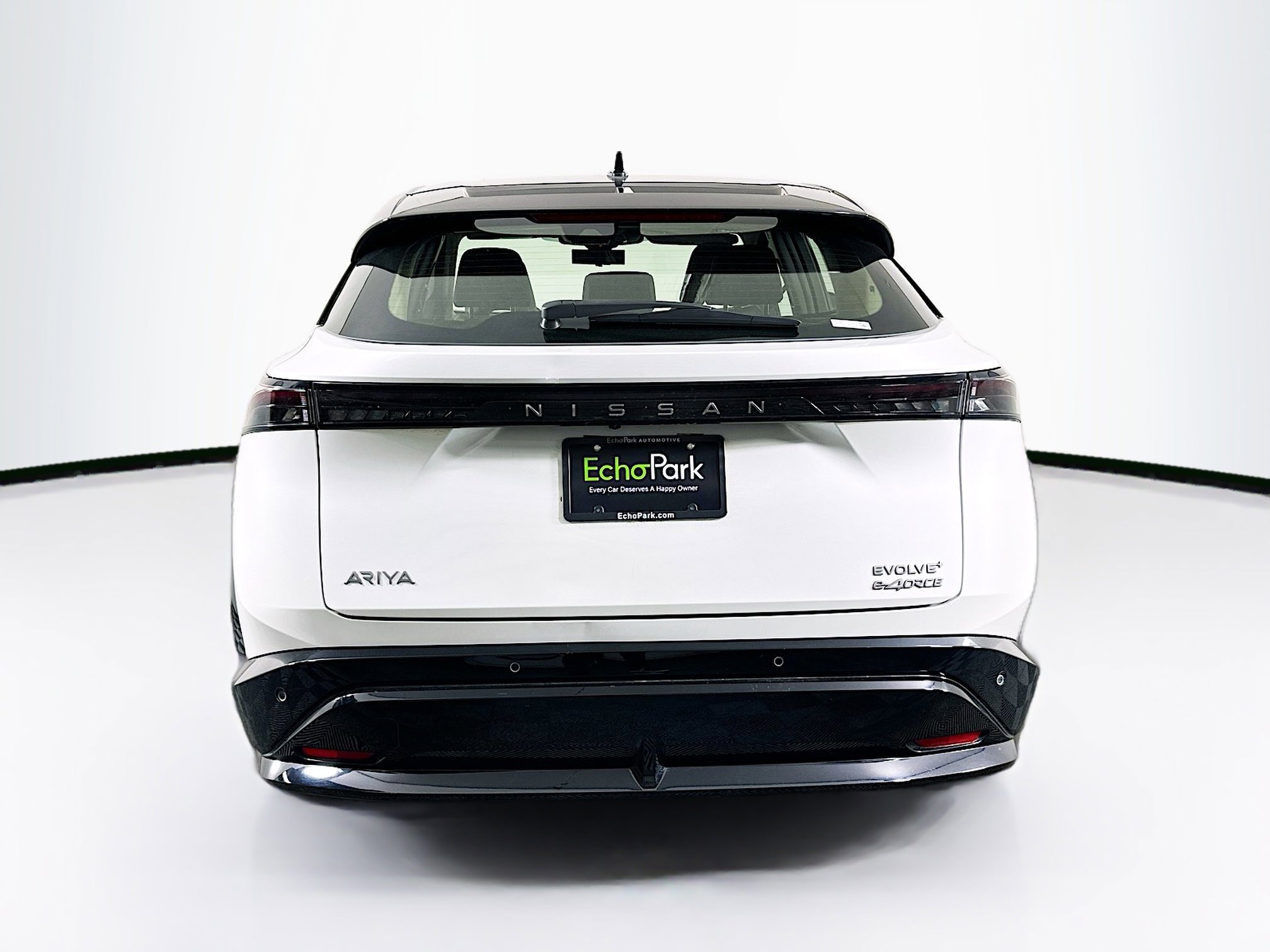 Used 2023 Nissan Ariya AWD image 7