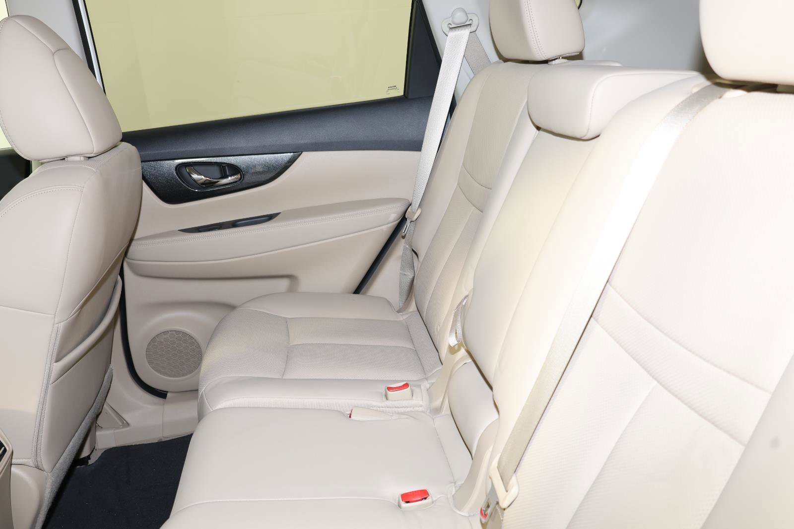 Used 2015 Nissan Rogue SL image 20