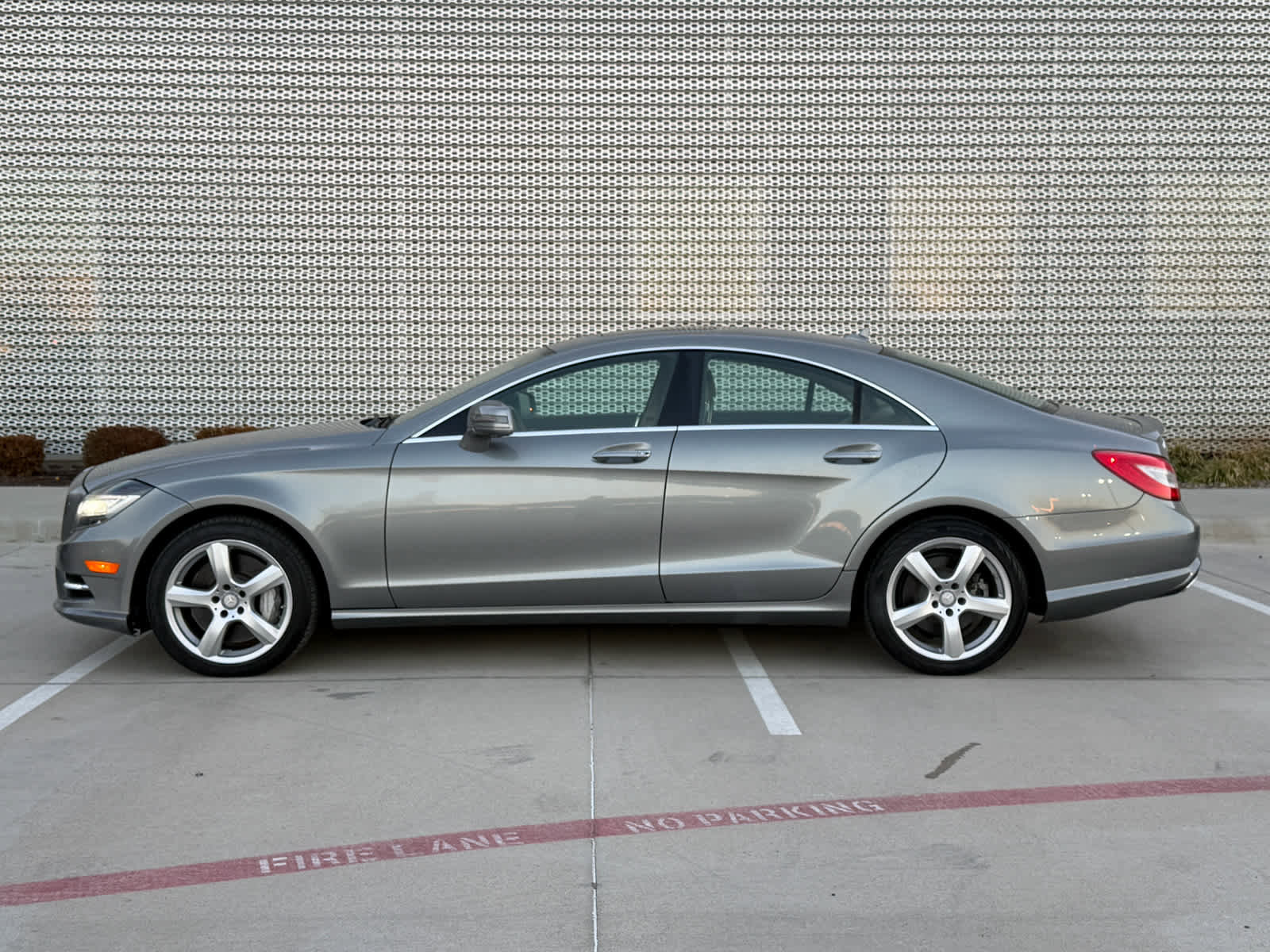 Used 2014 Mercedes-Benz CLS 550 4MATIC image 5