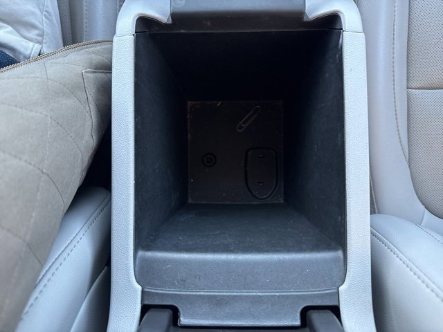 Used 2021 GMC Acadia SLT w/ Premium Package image 24