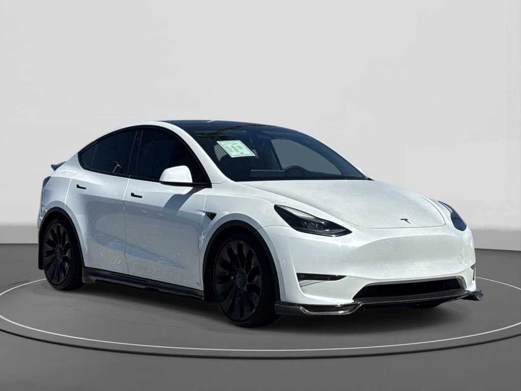 Used 2022 Tesla Model Y Long Range image 3