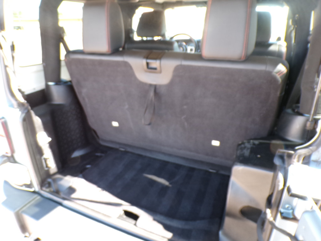 Used 2012 Jeep Wrangler Sahara AWD/4WD image 30