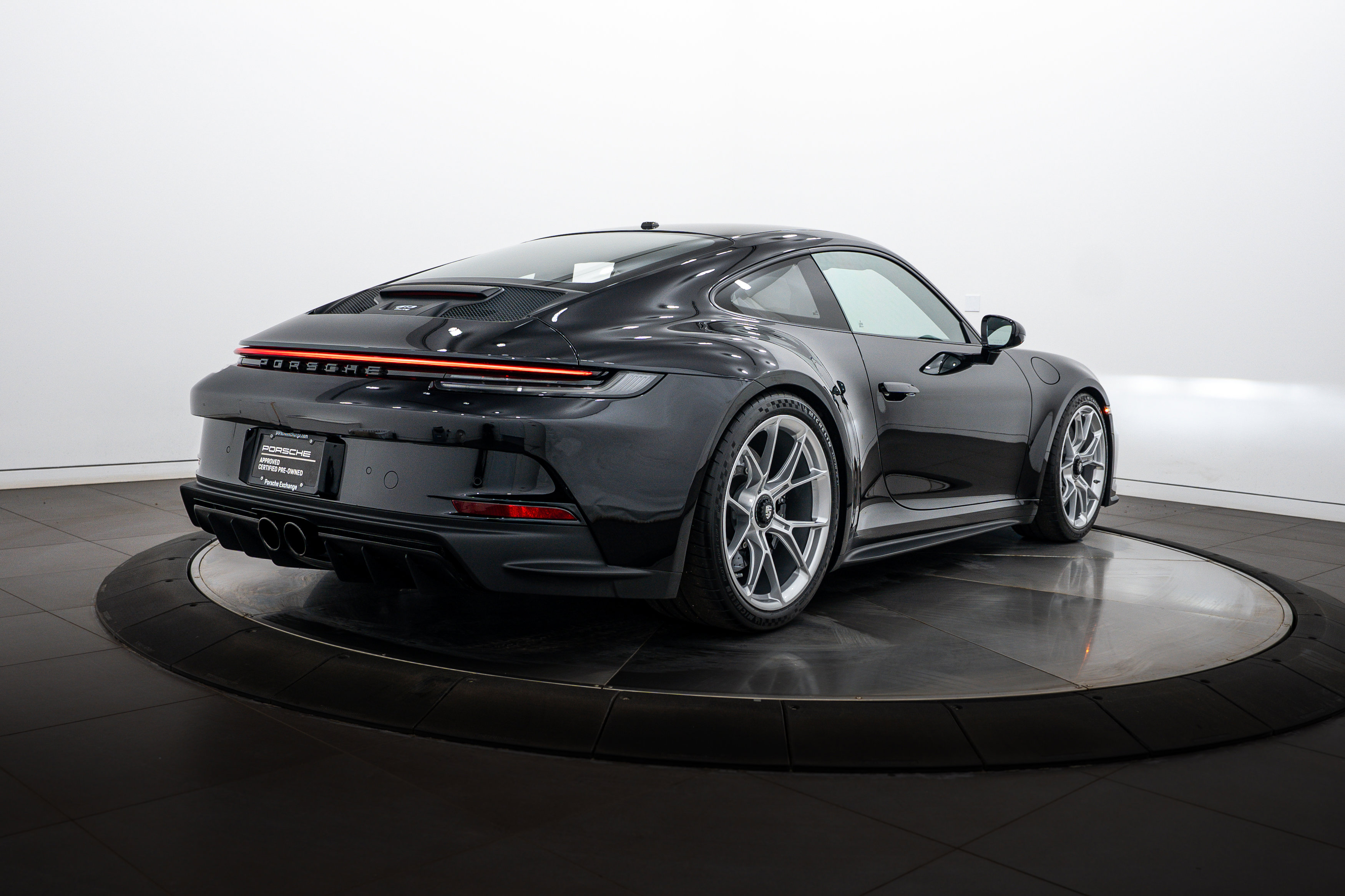 Certified 2023 Porsche 911 GT3 RWD image 7