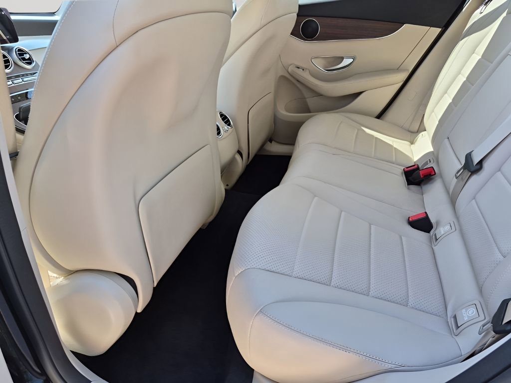 Used 2022 Mercedes-Benz GLC 300 4MATIC w/ Driver Assistance Package image 20