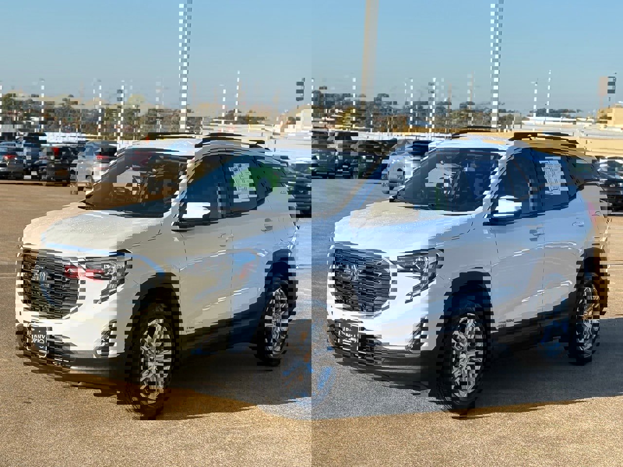 Used 2020 GMC Terrain SLE w/ Driver Convenience Package image 3