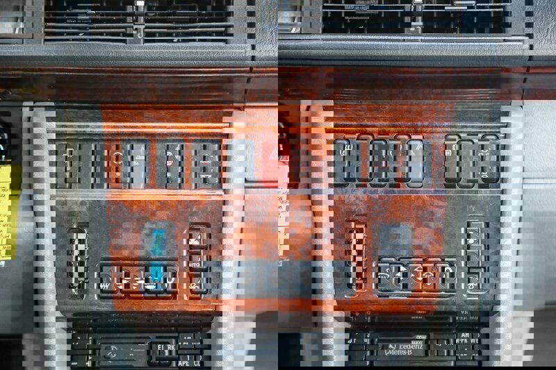 Used 1995 Mercedes-Benz E 320 Convertible image 62