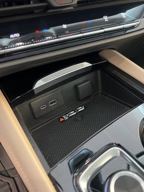 Used 2024 Buick Envision Preferred image 26