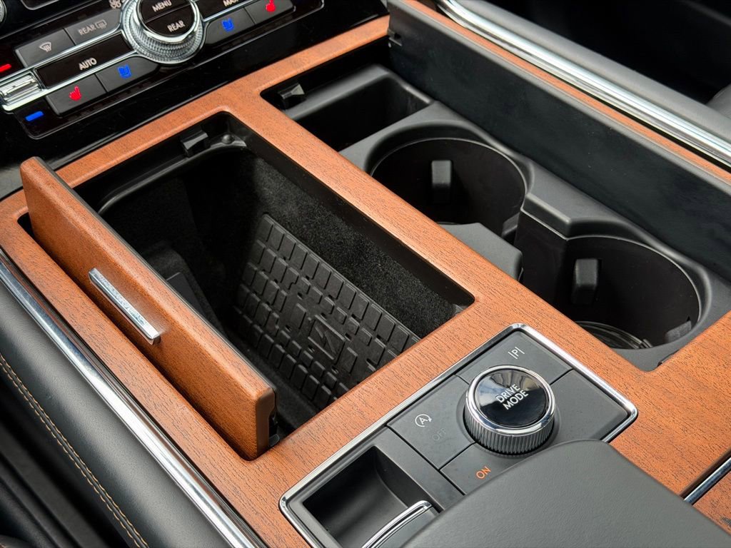 Used 2023 Lincoln Navigator Black Label image 16