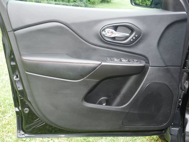 Used 2022 Jeep Cherokee Trailhawk w/ Sun, Sound & Nav Group AWD/4WD image 14