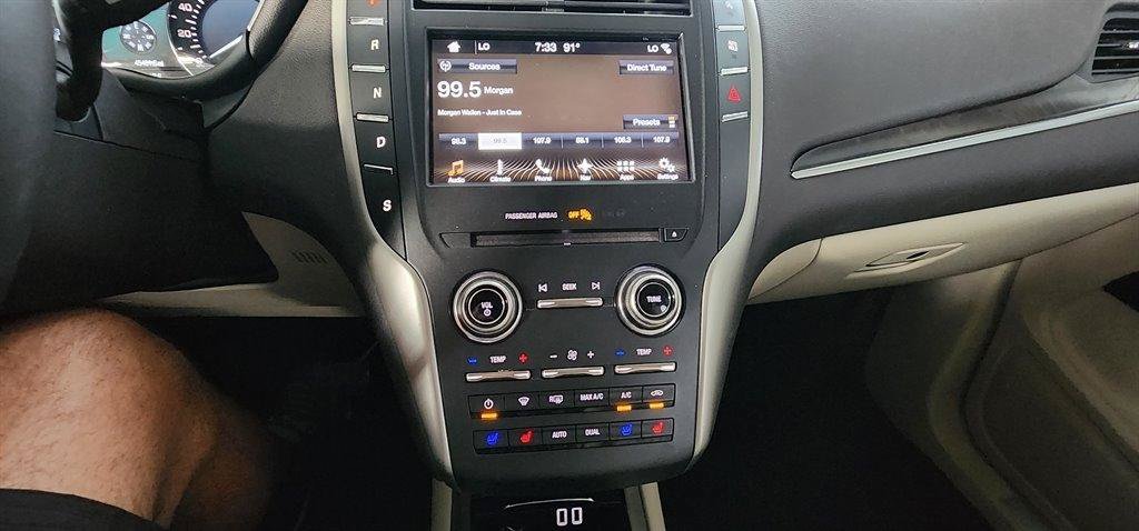 Used 2017 Lincoln MKC Reserve FWD image 23