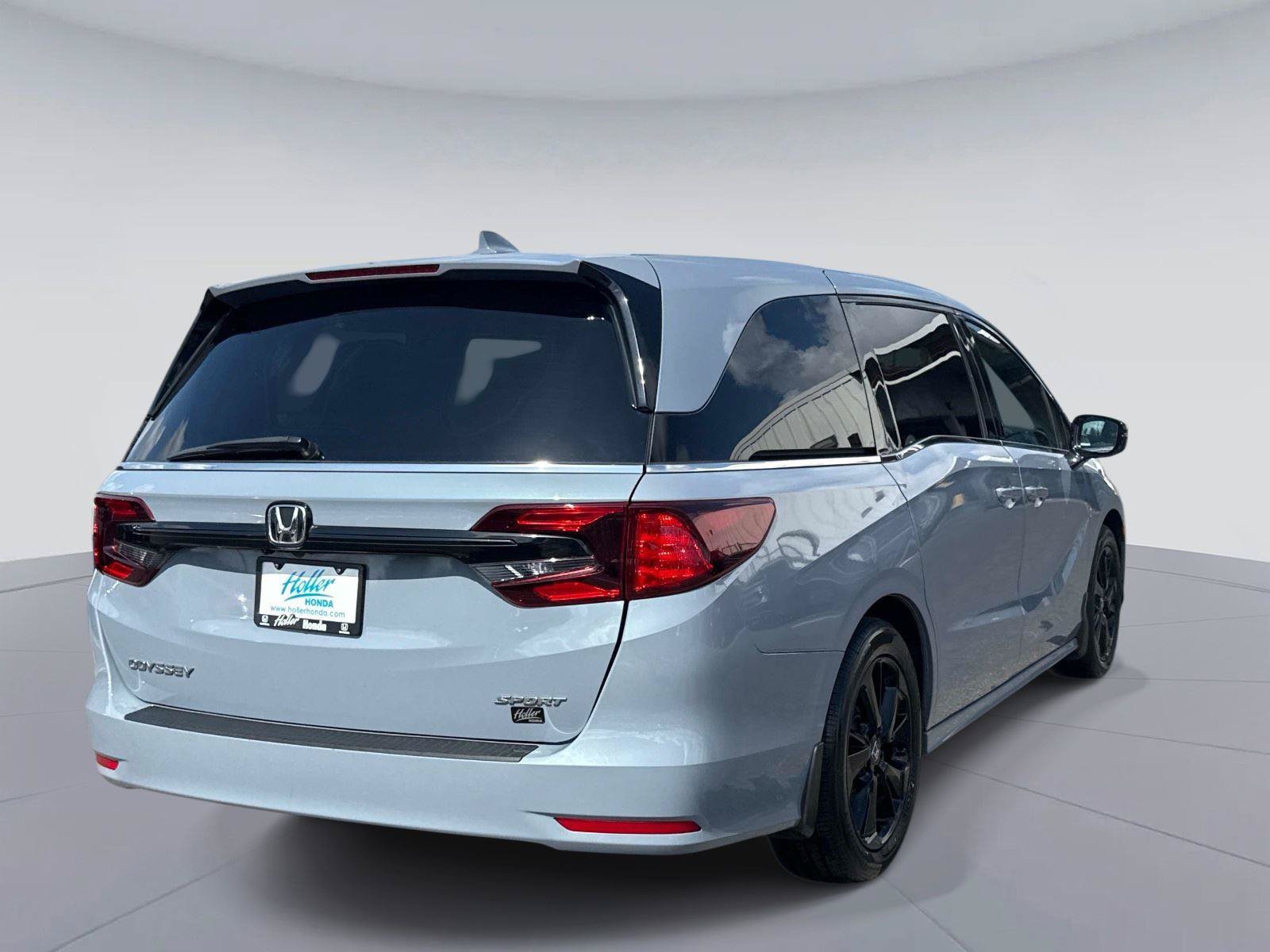 Certified 2024 Honda Odyssey Sport image 4