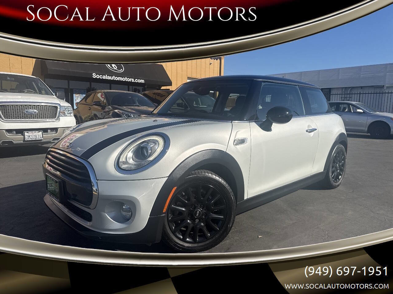 Used 2017 MINI Cooper 2-Door Hardtop image 1