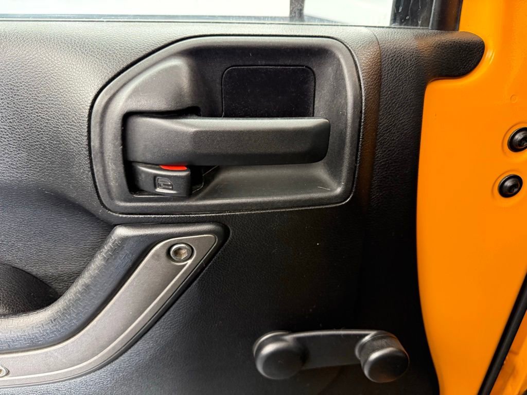 Used 2013 Jeep Wrangler Unlimited Sport image 22