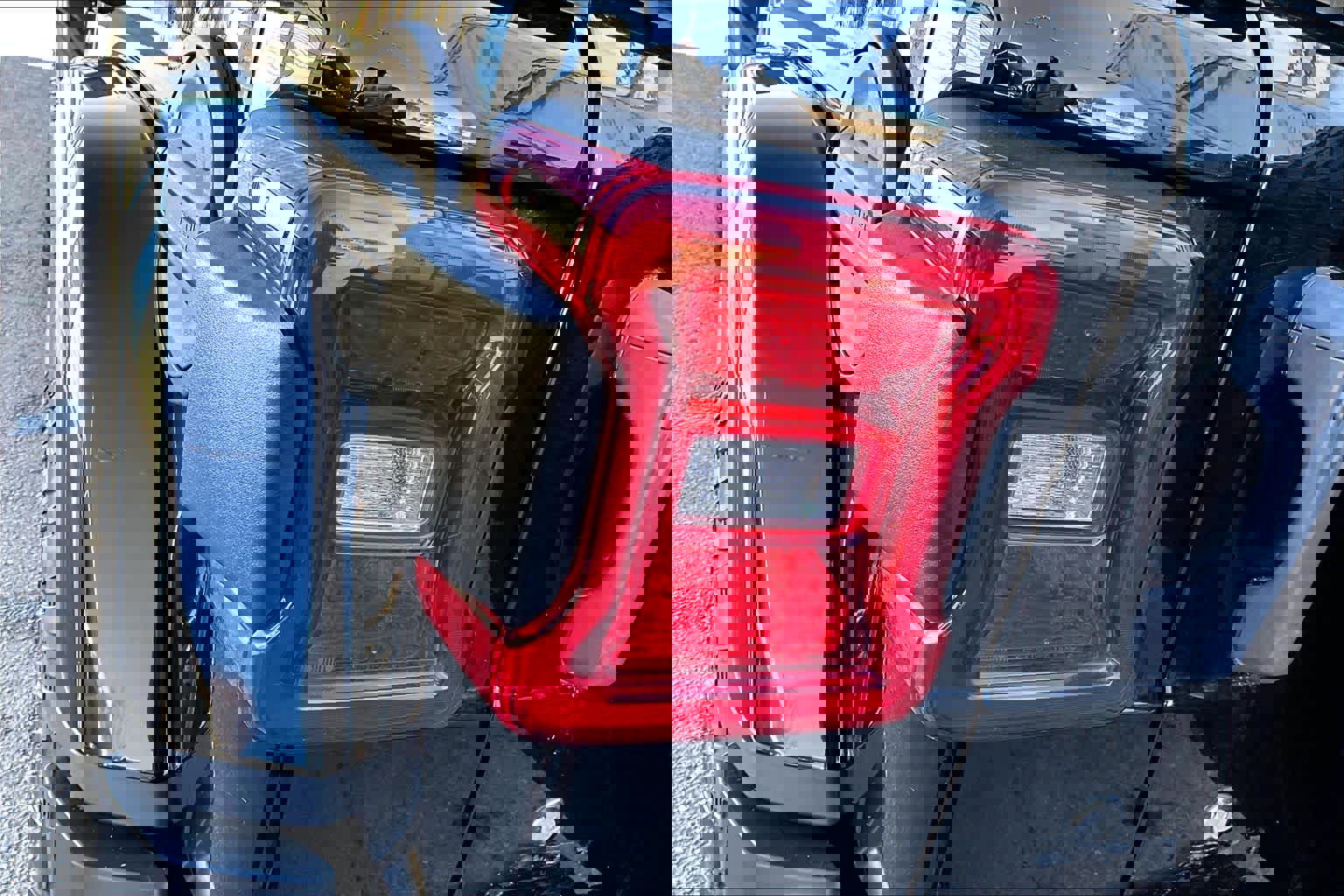 Used 2019 Jeep Wrangler Unlimited Sahara image 27