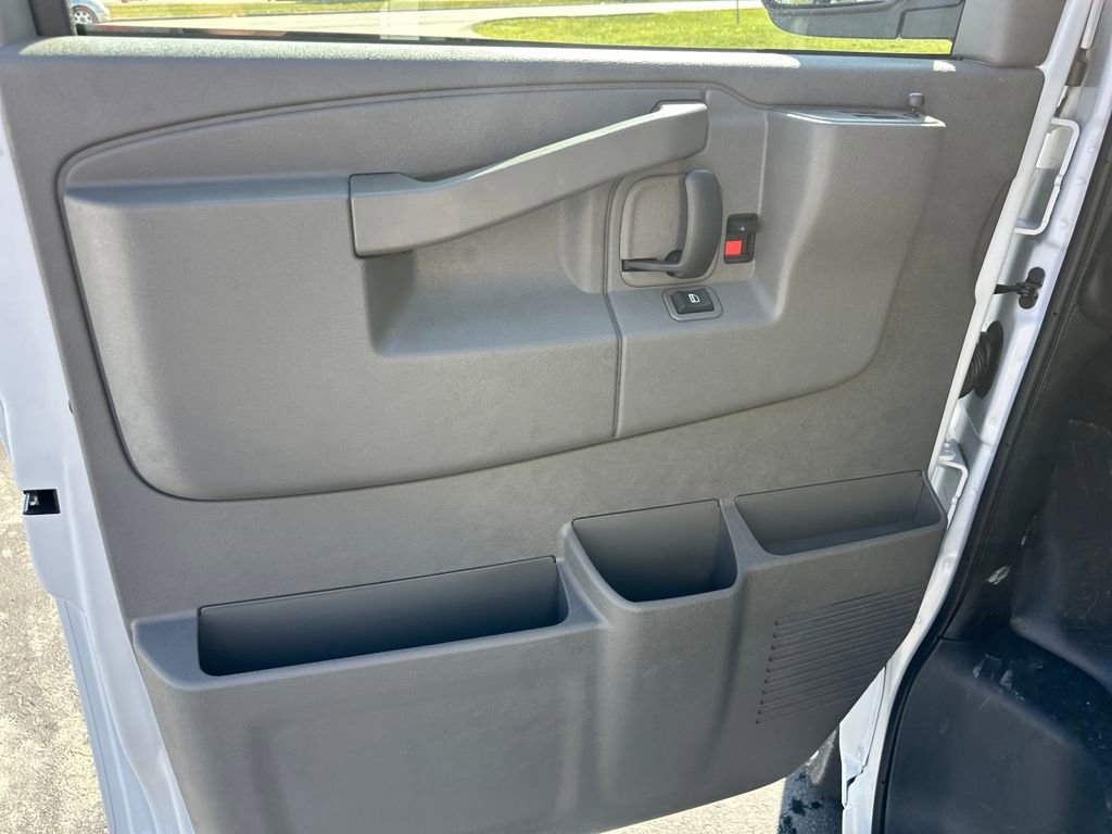 New 2025 Chevrolet Express 3500 Extended w/ Driver Convenience Package image 21