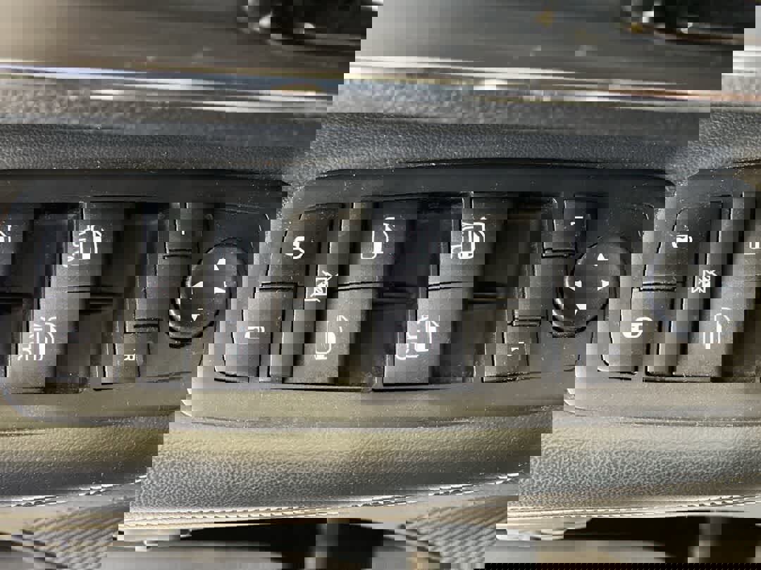 Used 2021 Jeep Grand Cherokee Limited w/ Quick Order Package 2GK 80th image 16