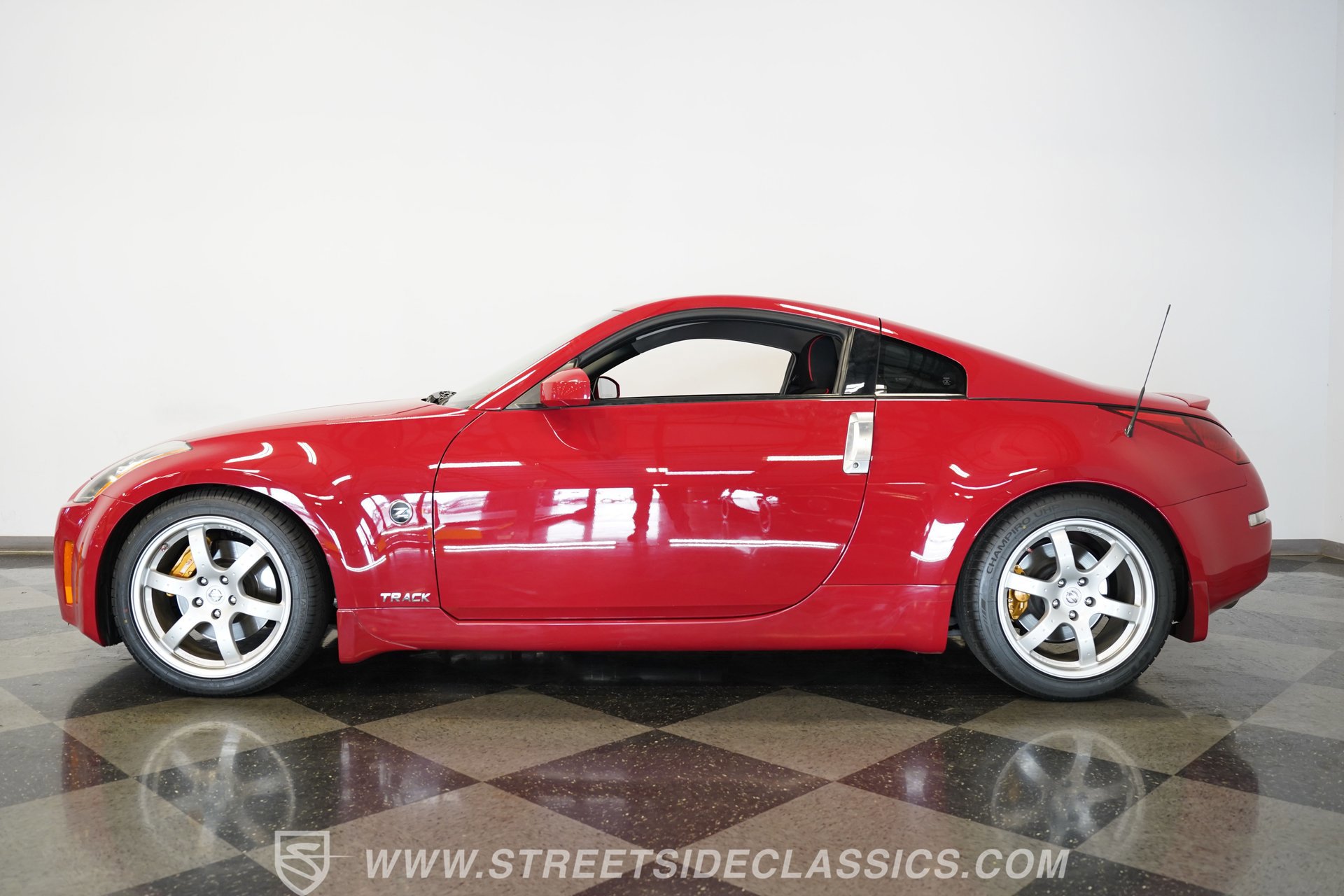 Used 2003 Nissan 350Z Track image 2