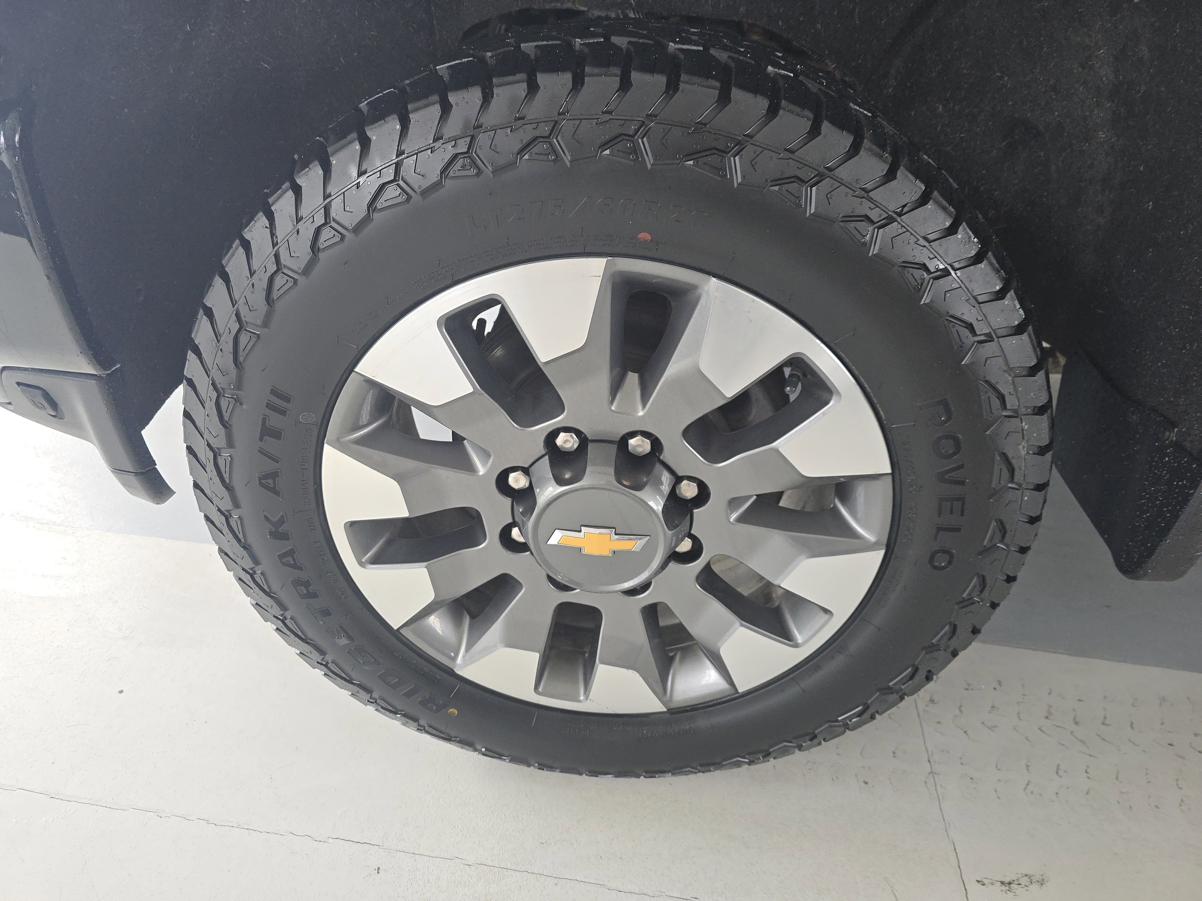 Used 2022 Chevrolet Silverado 2500 Custom w/ Custom Value Package image 9