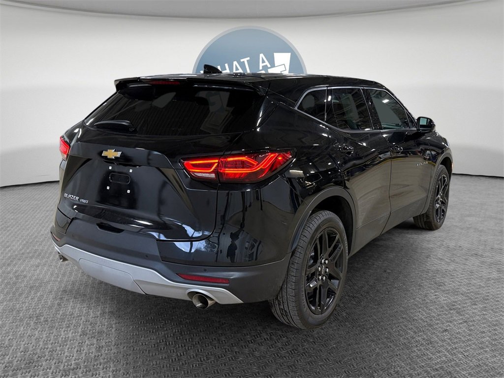 Used 2023 Chevrolet Blazer LT w/ Driver Confidence Package image 3