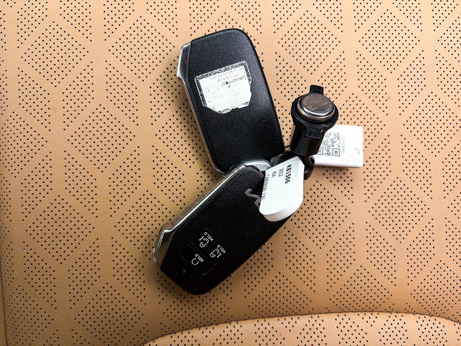 Used 2022 Kia Carnival LX image 29