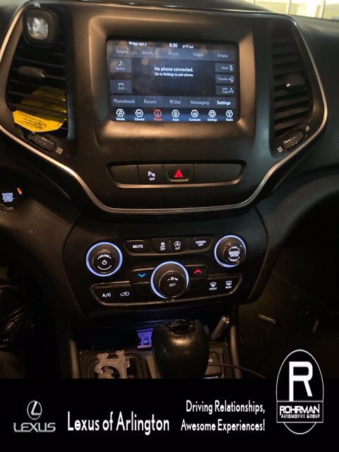 Used 2019 Jeep Cherokee Latitude Plus FWD image 8