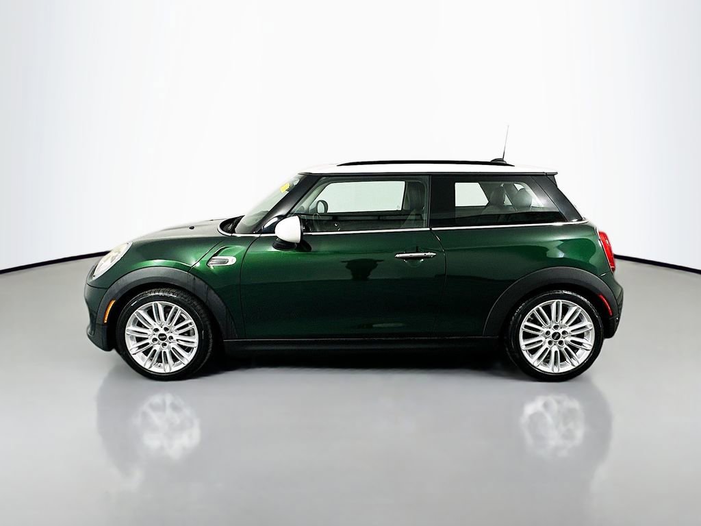 Used 2018 MINI Cooper 2-Door Hardtop image 8