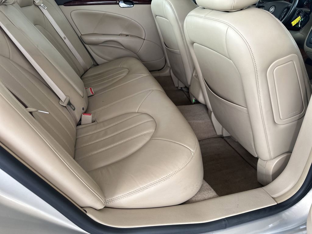 Used 2007 Buick Lucerne CXL w/ Luxury Package FWD image 33