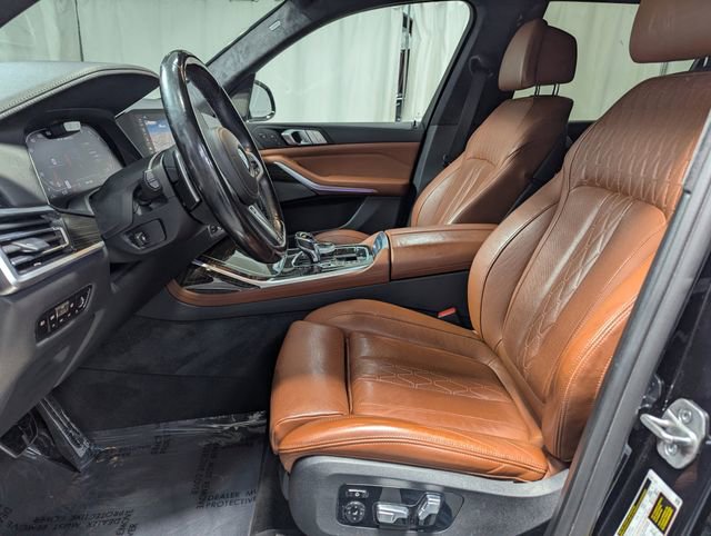 Used 2021 BMW X7 M50i image 12