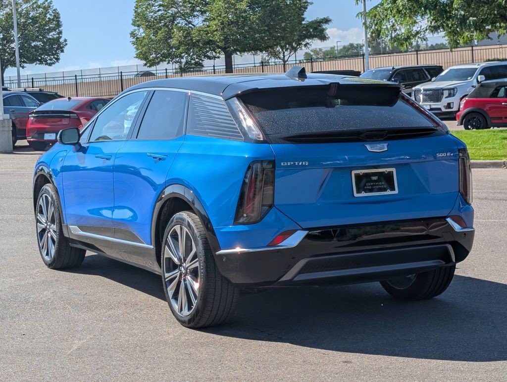Certified 2025 Cadillac Optiq Luxury 2 AWD/4WD image 3