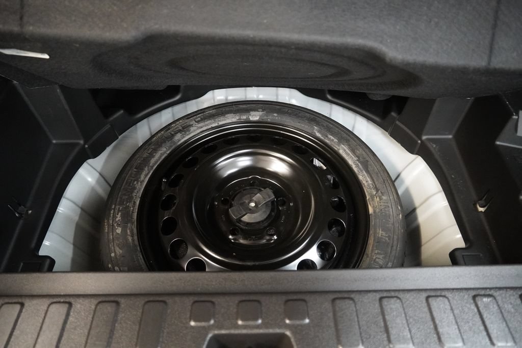 Used 2024 Chevrolet Equinox LT FWD image 12