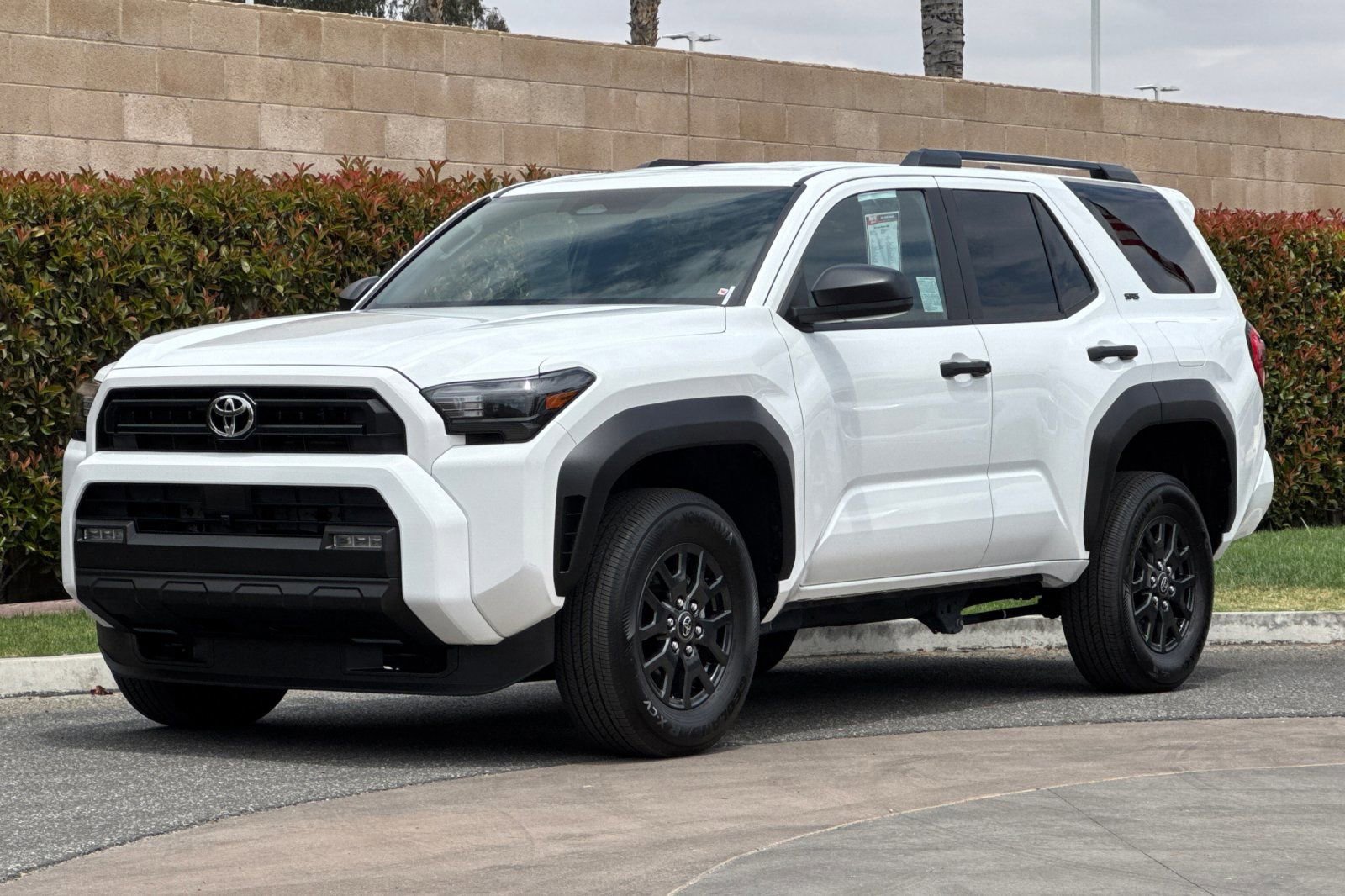 Used 2025 Toyota 4Runner SR5 AWD/4WD image 8