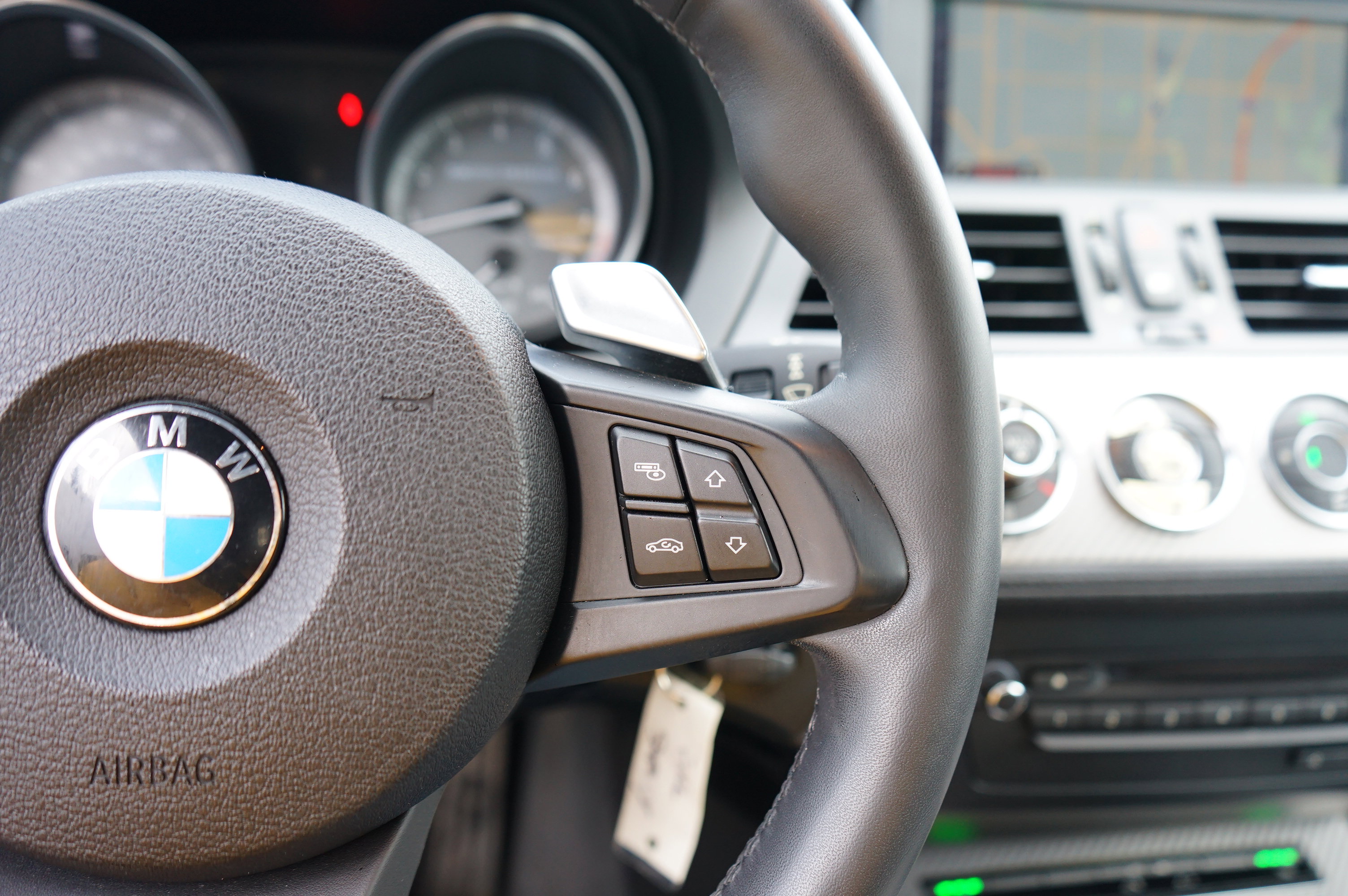 Used 2011 BMW Z4 sDrive35is image 26