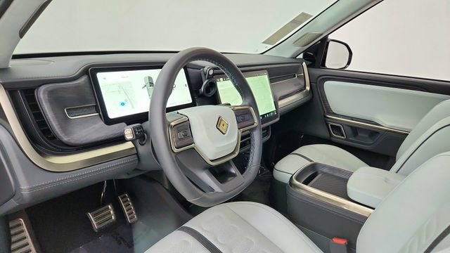 Used 2024 Rivian R1S Adventure image 19