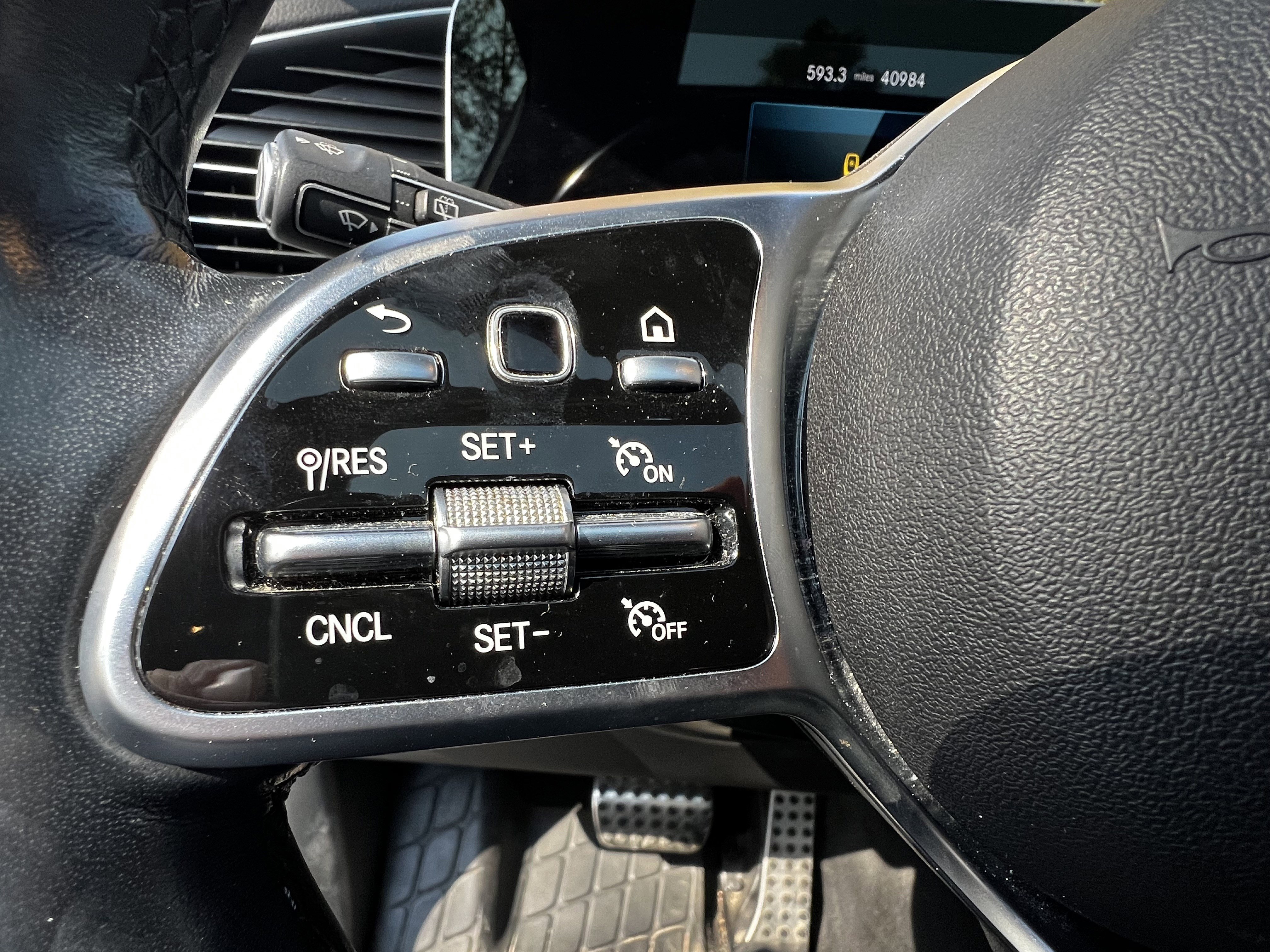 Used 2023 Mercedes-Benz GLS 450 450 4MATIC w/ AMG Line Exterior image 19