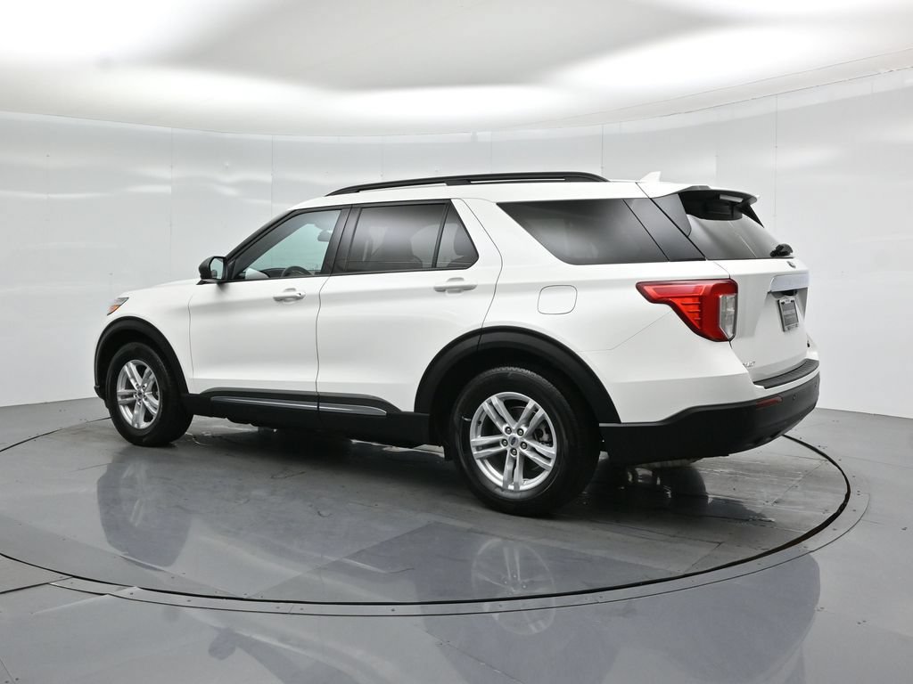 Certified 2024 Ford Explorer XLT RWD image 7