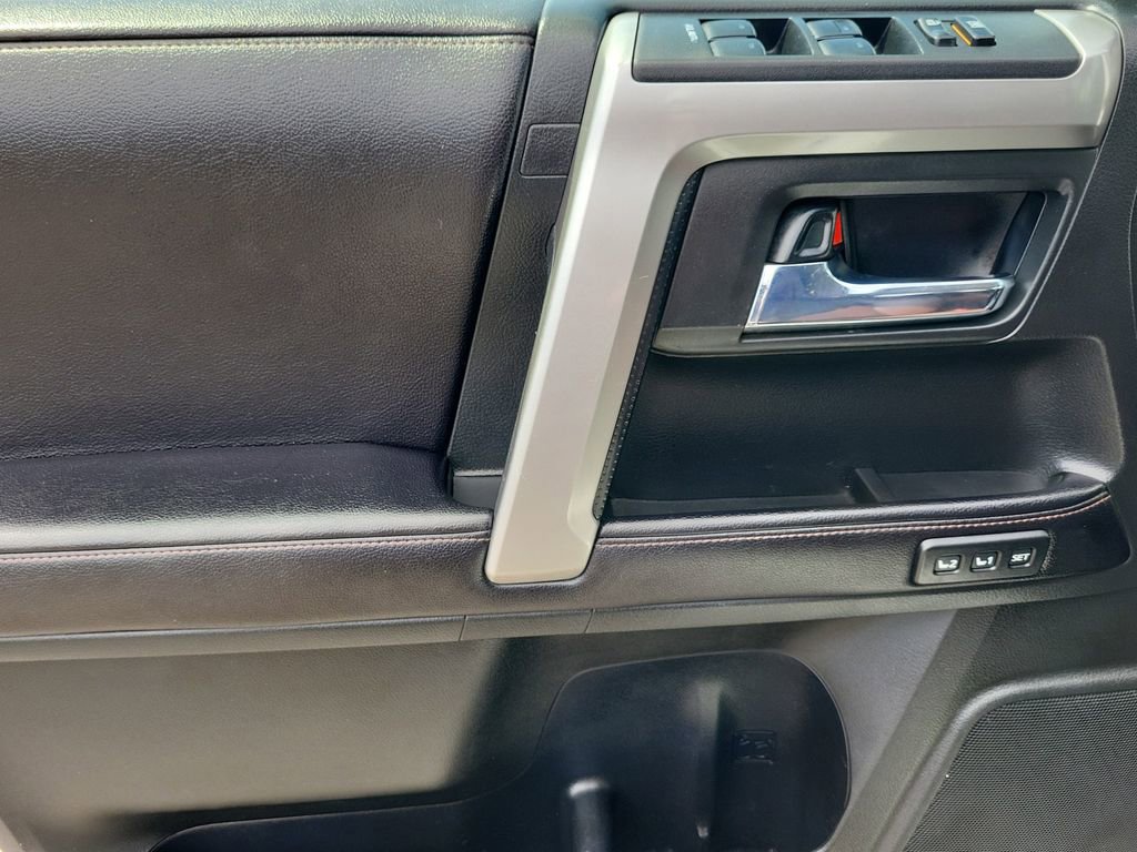 Used 2017 Toyota 4Runner Limited AWD/4WD image 10