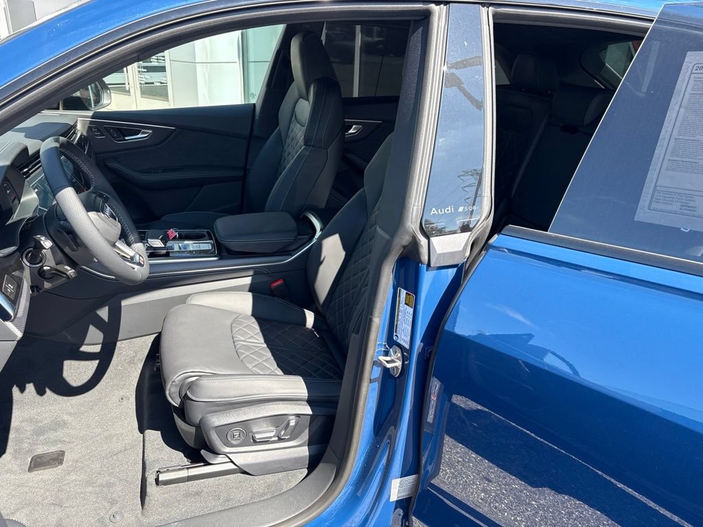 New 2027 Audi SQ8 Prestige AWD/4WD image 9