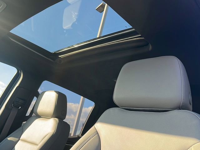 New 2026 Chevrolet Silverado 1500 LTZ w/ LTZ Premium Package image 18