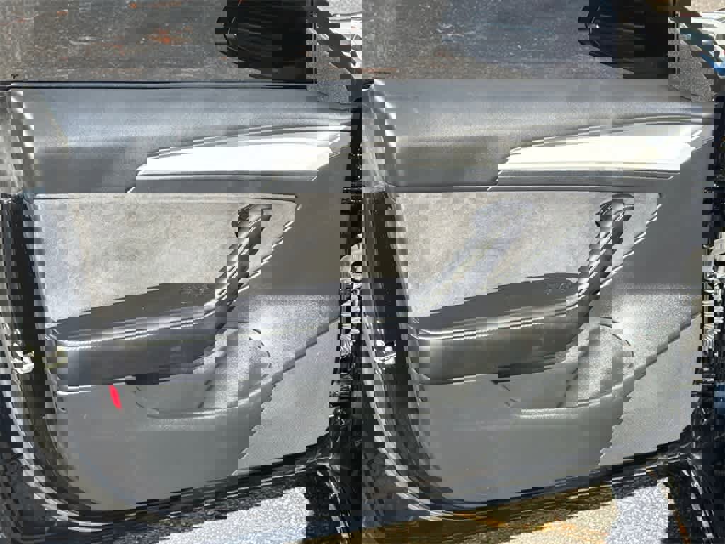 Used 2022 Tesla Model 3 Performance image 11