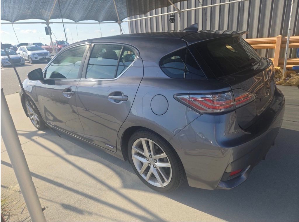 Used 2015 Lexus CT 200h FWD image 4