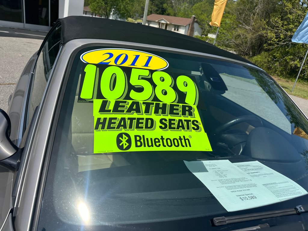 Used 2011 BMW 128i Convertible RWD image 21
