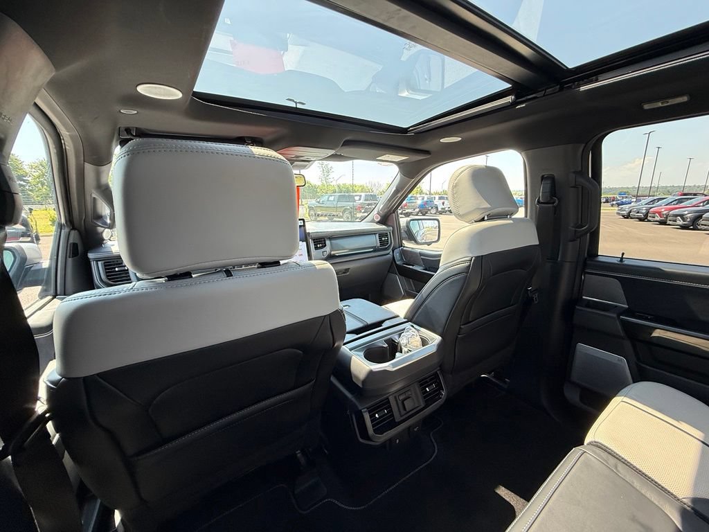 Used 2023 Ford F150 Lightning Platinum AWD/4WD image 28
