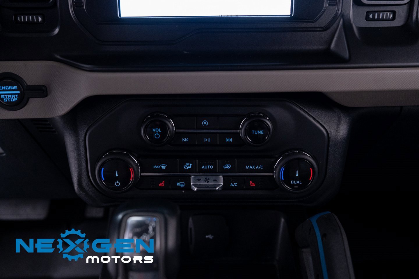 Used 2022 Ford Bronco Wildtrak image 13