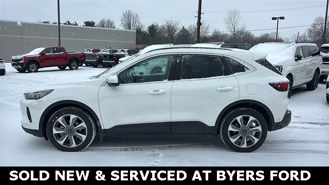 Used 2024 Ford Escape Platinum w/ Premium Technology Package image 3