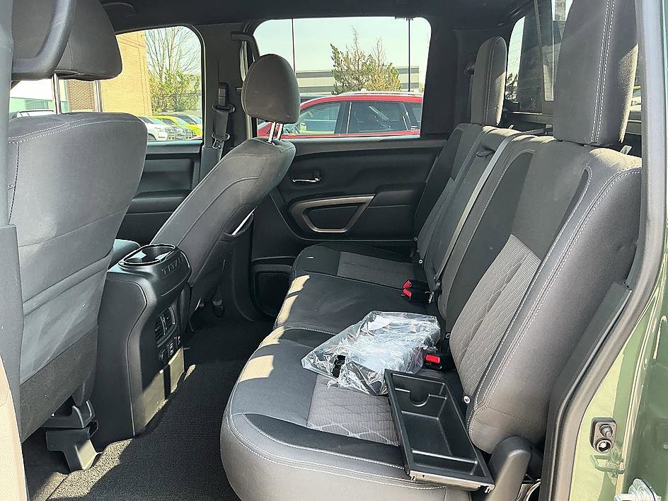 Used 2024 Nissan Titan SV w/ SV Bronze Edition Package image 23