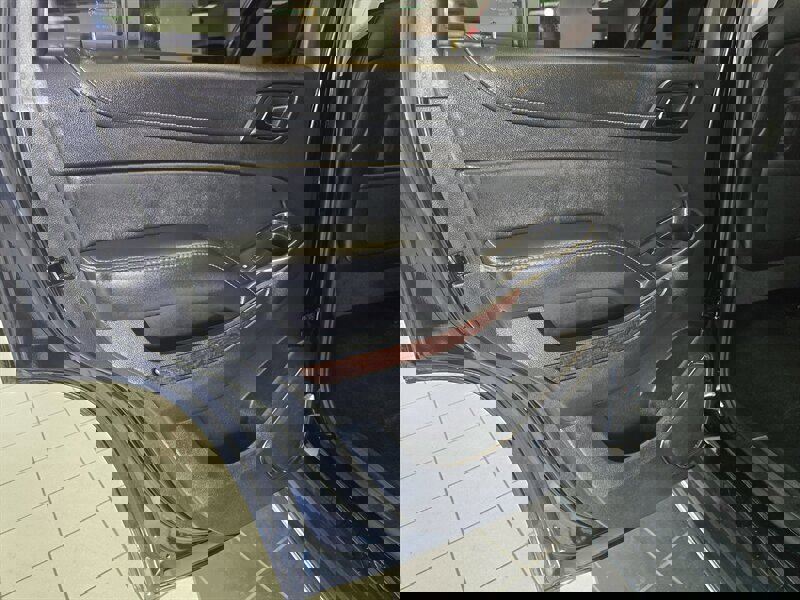 Used 2016 GMC Yukon SLT image 11