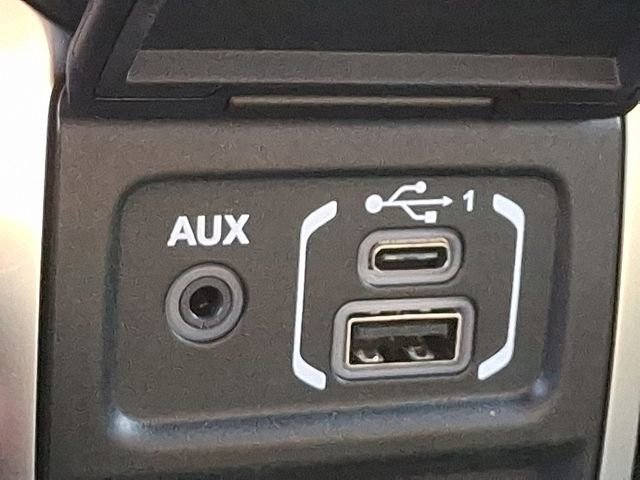 Used 2024 Jeep Wrangler Sport S image 25